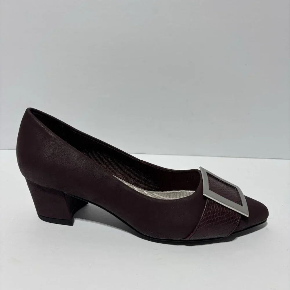 Easy Street Women’s Cider Burgundy Block Heel Pumps, Size 6W